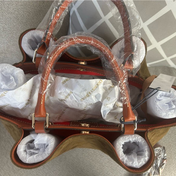 Dooney & Bourke Suede Barlow Large NWT - Picture 3 of 5